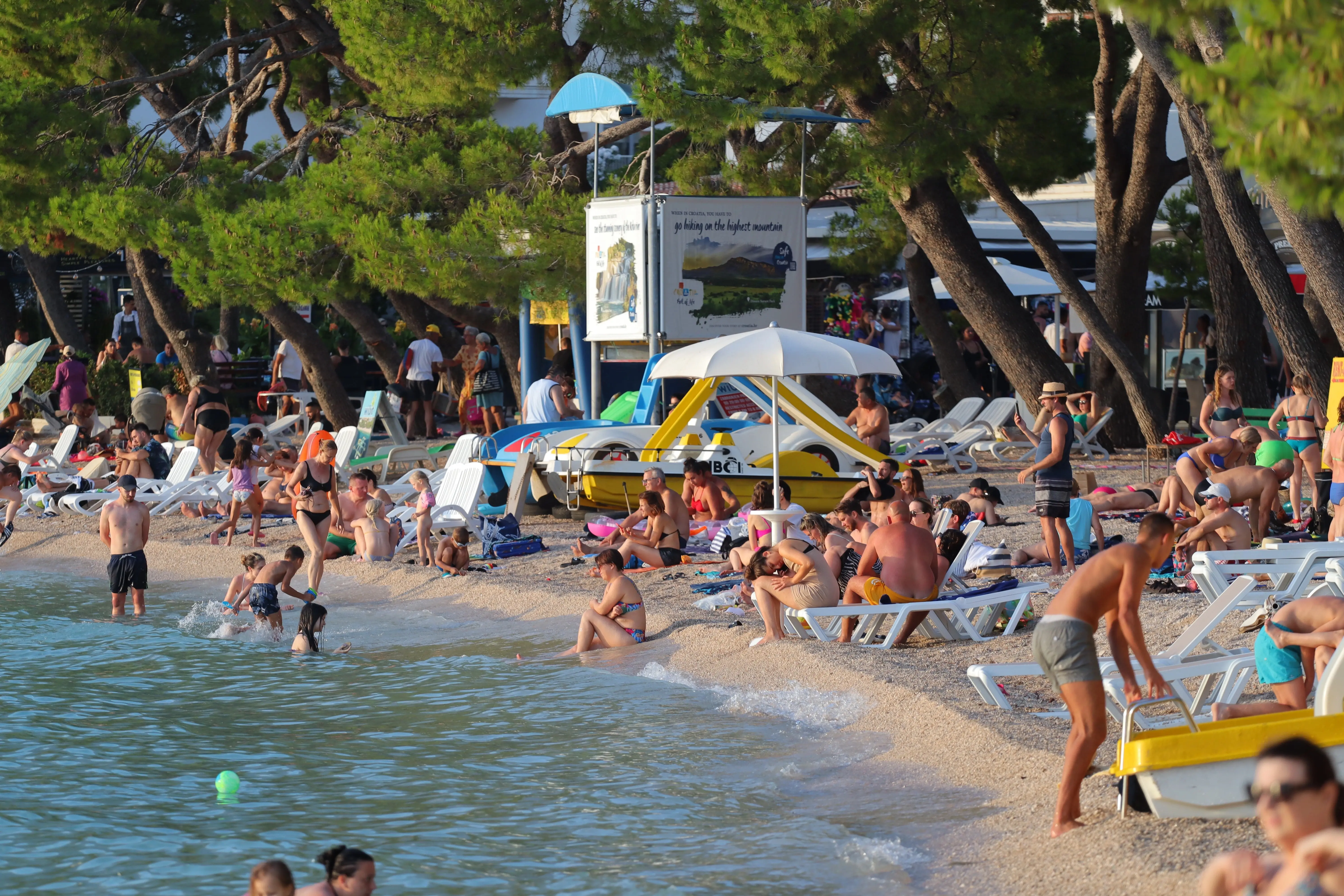 Chorvatsko dovolená u moře: Písečné i oblázkové pláže a průzračné moře