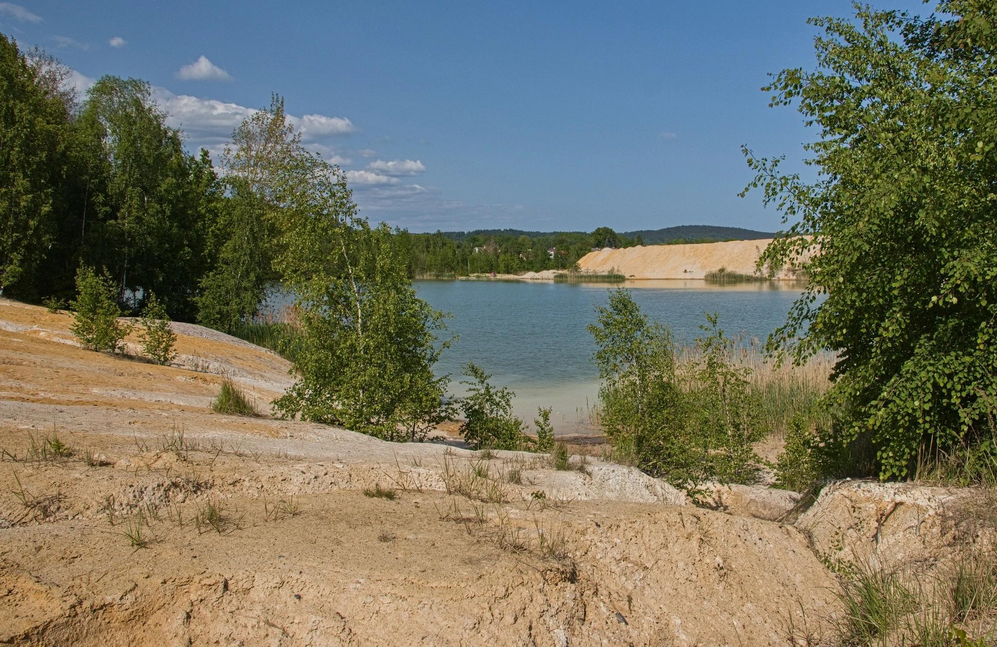 Tahle pláž je český ráj. Vypadá jako z Karibiku, ale najdete ji jen pár hodin od Prahy.
